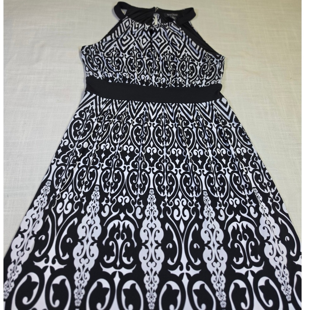 White House Black Market Black White Geometric Damask Halter Maxi Dress Medium - Picture 1 of 9